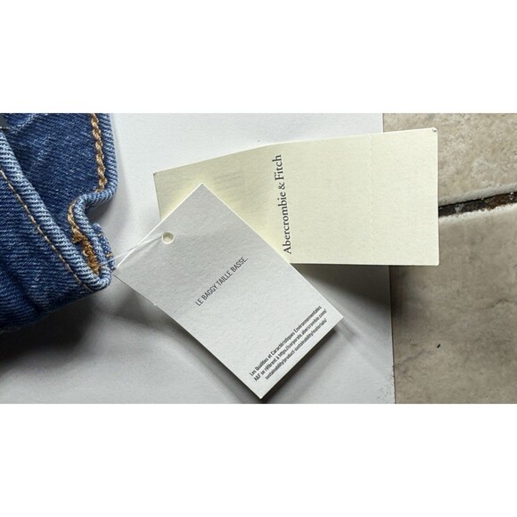 ABERCROMBIE & FITCH The Baggy Low Rise Jeans Women 33 16s Curve Love Light Blue - Picture 6 of 7